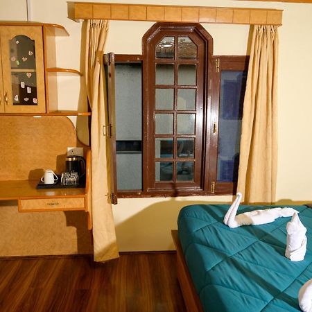 Hotel Peaceful Mornings Srinagar Zewnętrze zdjęcie